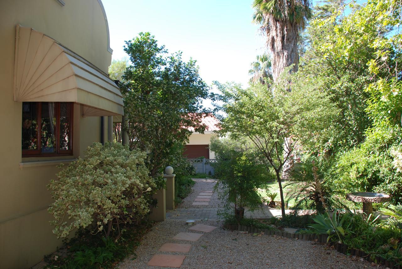 86 On Langenhoven Bed & Breakfast Oudtshoorn Exterior foto